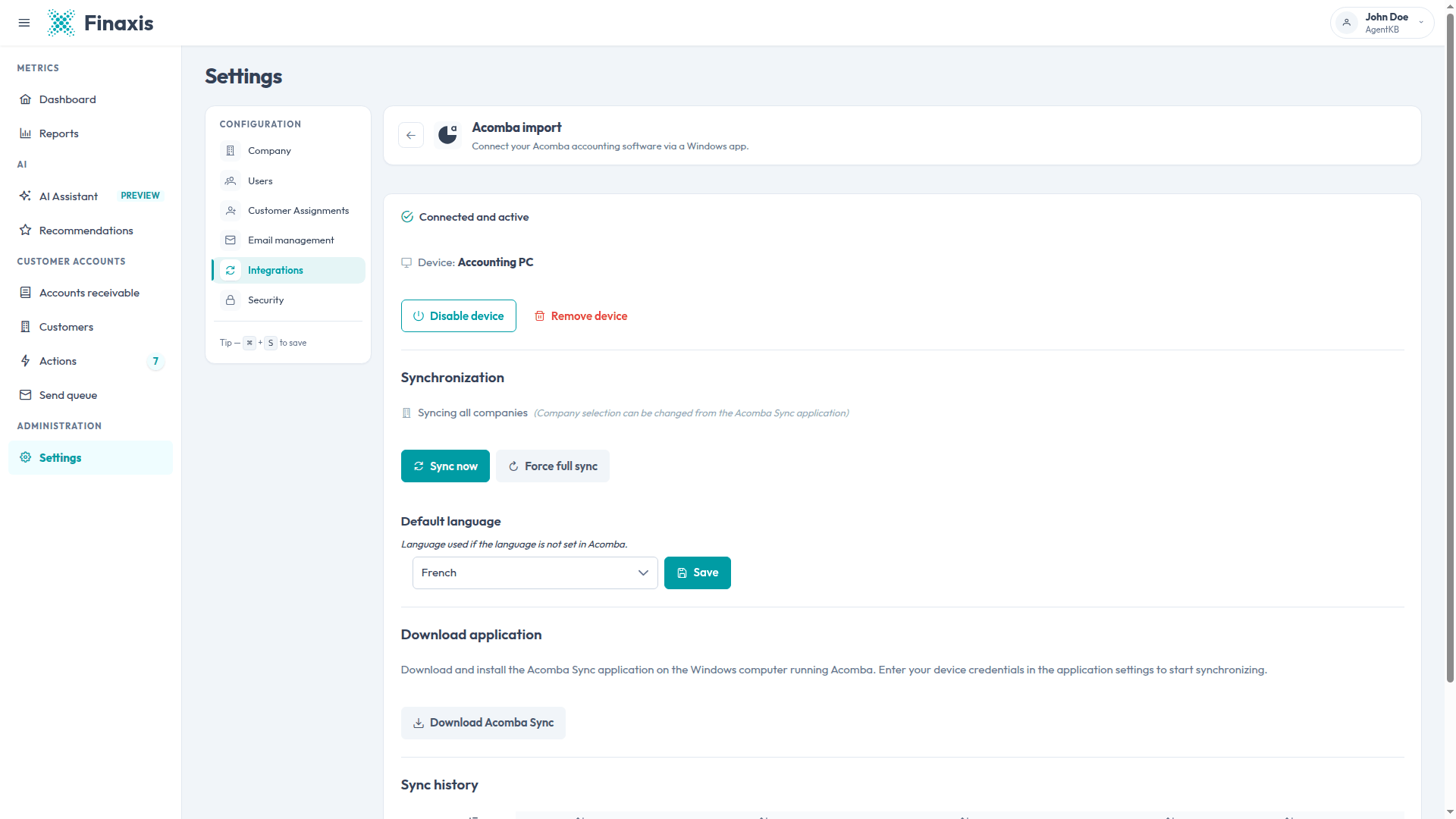 The Acomba import page with a connected device, the synchronization controls, the default language setting, and the Download Acomba Sync button.