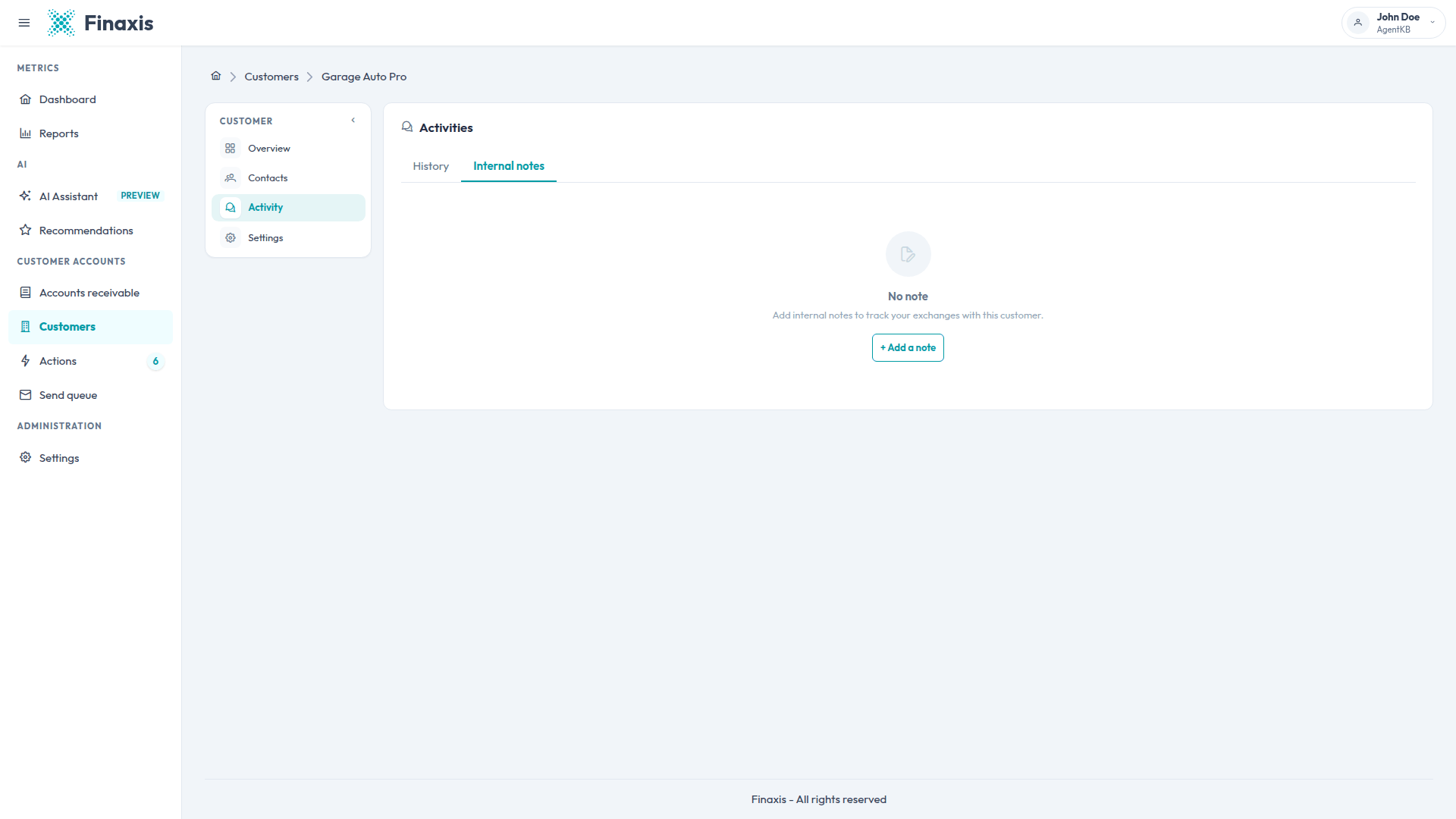 The Internal notes tab of a customer in Finaxis, with the empty state and the button to add a note.