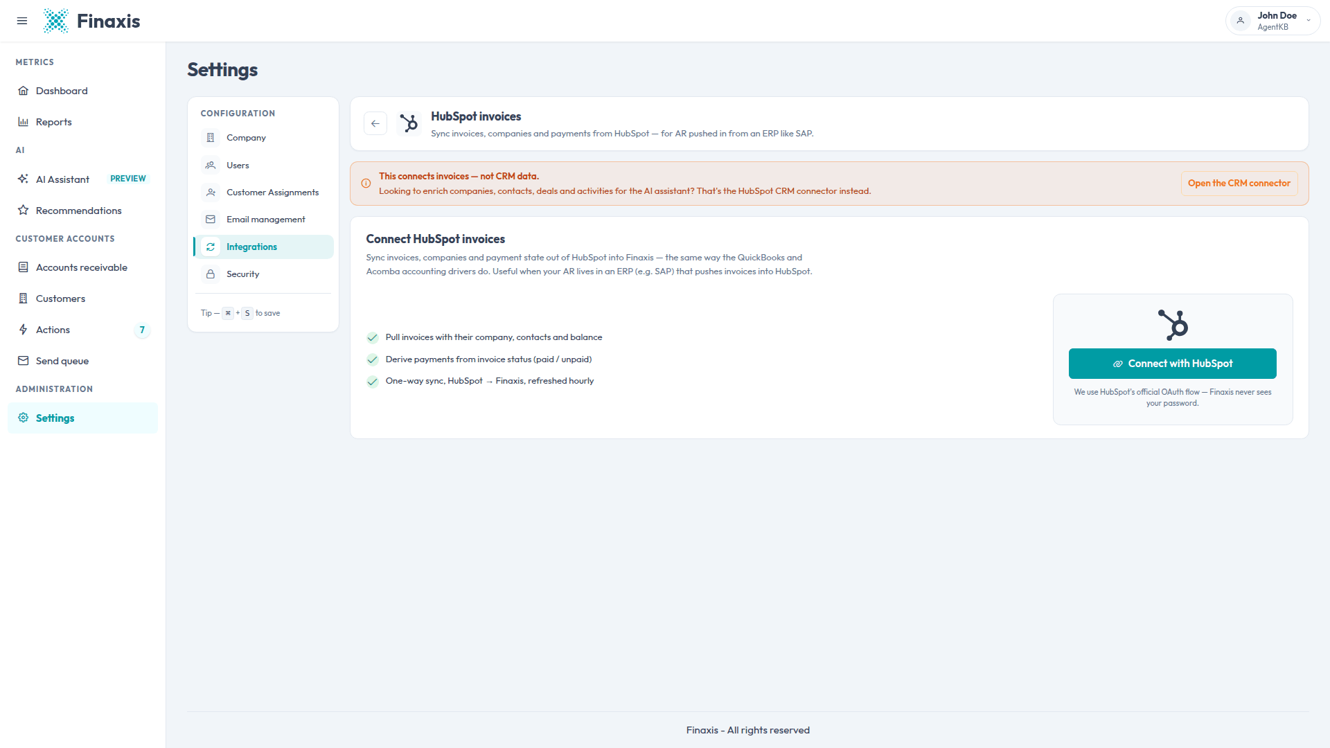 The HubSpot invoices page in Finaxis settings, with the Connect with HubSpot button and a notice pointing CRM data to the HubSpot CRM connector.